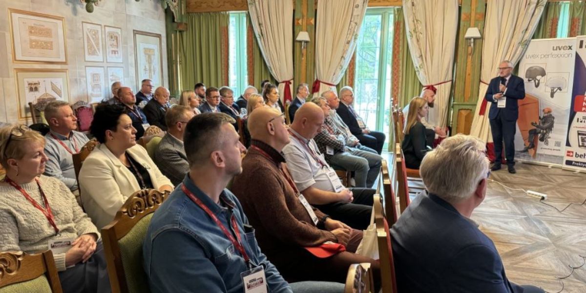 czynnik-ludzki-a-ksztaltowanie-bezpieczenstwa-xii-edycja-fot-24-1024x768