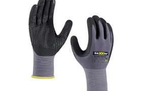 PRO_7-8_25_PRZEGLAD_POROWNAWCZY_REKAWICE_CHRONIACE_FOT_20_Texxor_z_dzianiny_nylonowej_Black_Touch