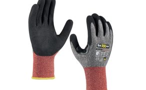 PRO_7-8_25_PRZEGLAD_POROWNAWCZY_REKAWICE_CHRONIACE_FOT_27_Texxor_dziane_Black_Cut_F